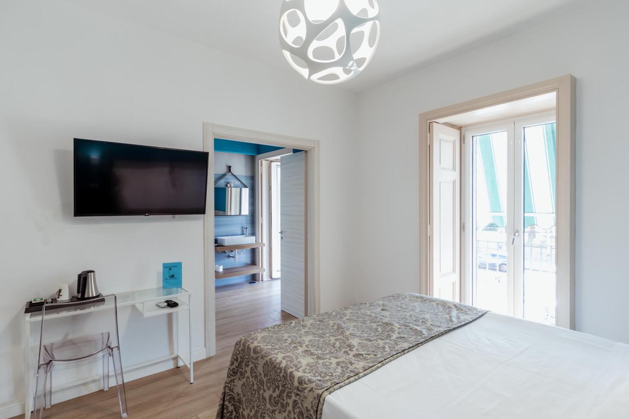 Suite Riviera 84 Napoli Bagian luar foto