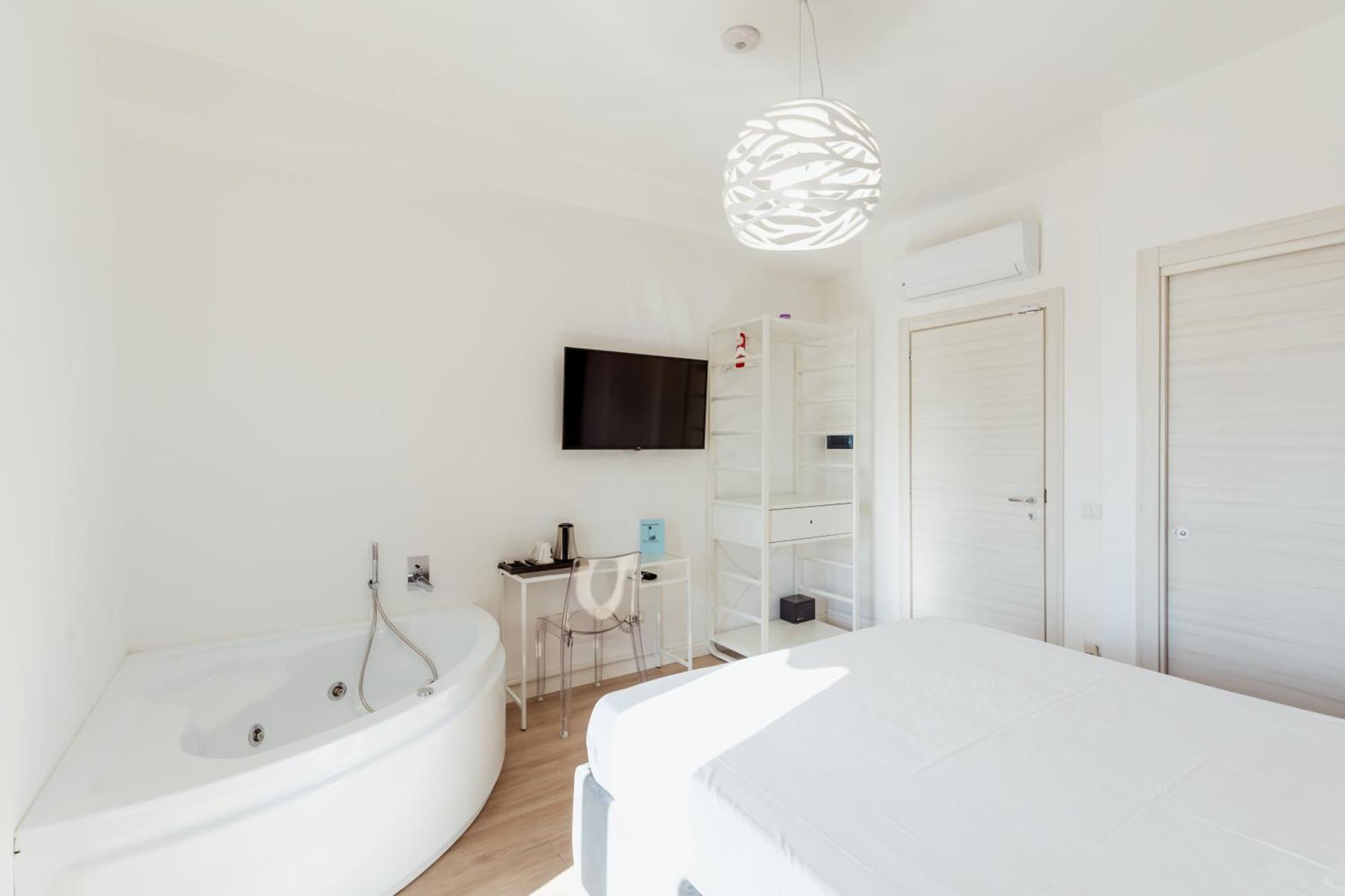 Suite Riviera 84 Napoli Bagian luar foto
