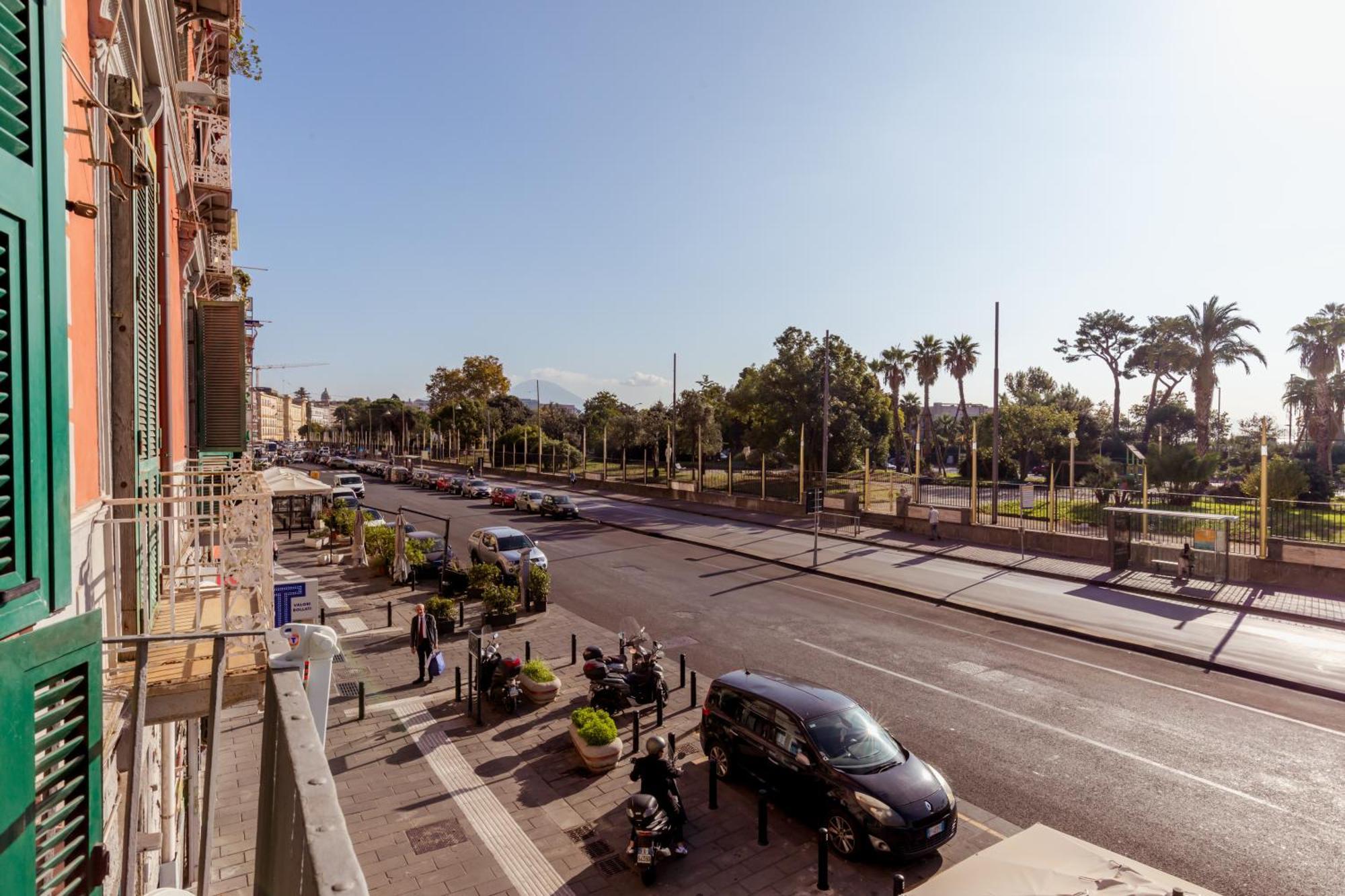 Suite Riviera 84 Napoli Bagian luar foto