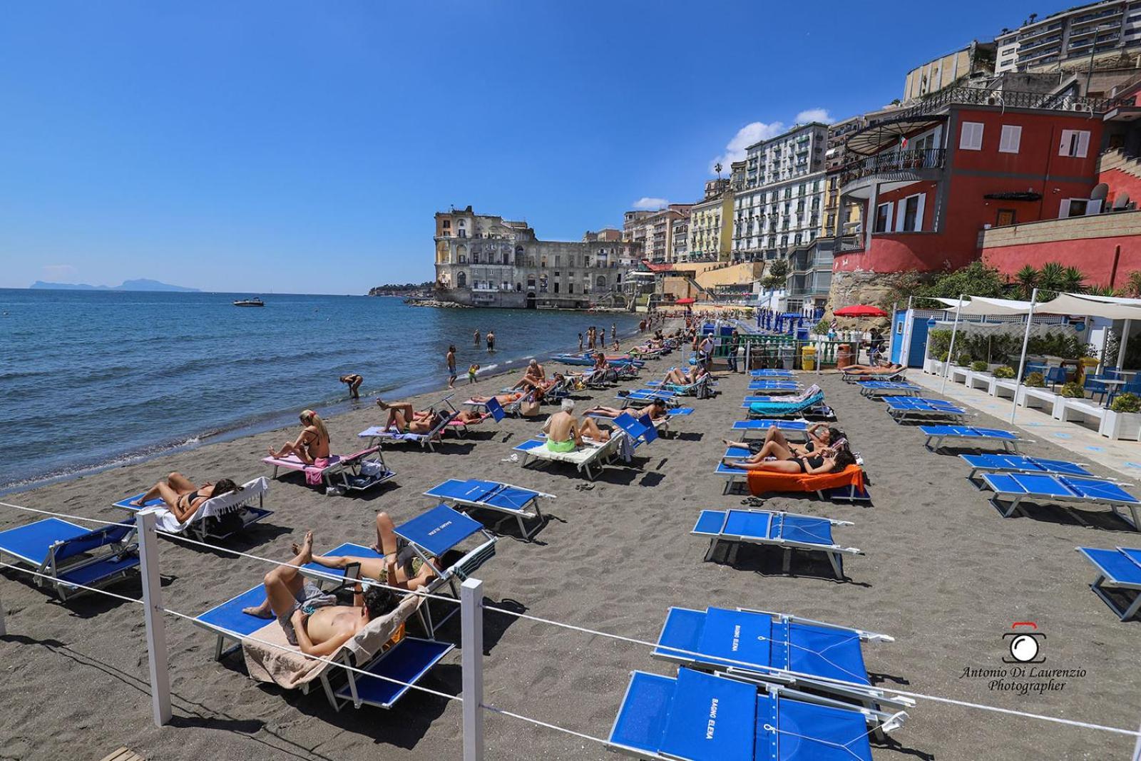 Suite Riviera 84 Napoli Bagian luar foto